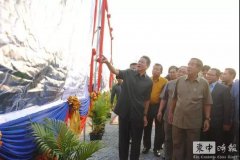 <b>洪森20日访华 望吸引500万中国游客</b>