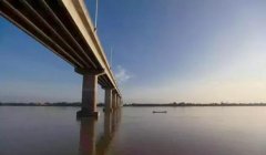 <b>中国援建第8座跨河大桥工程逾半</b>